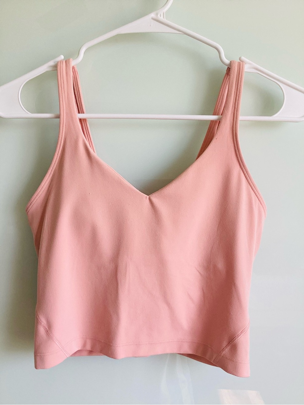 🌷NWOT🌷lululemon athletica Pink V-Neck Tank Top